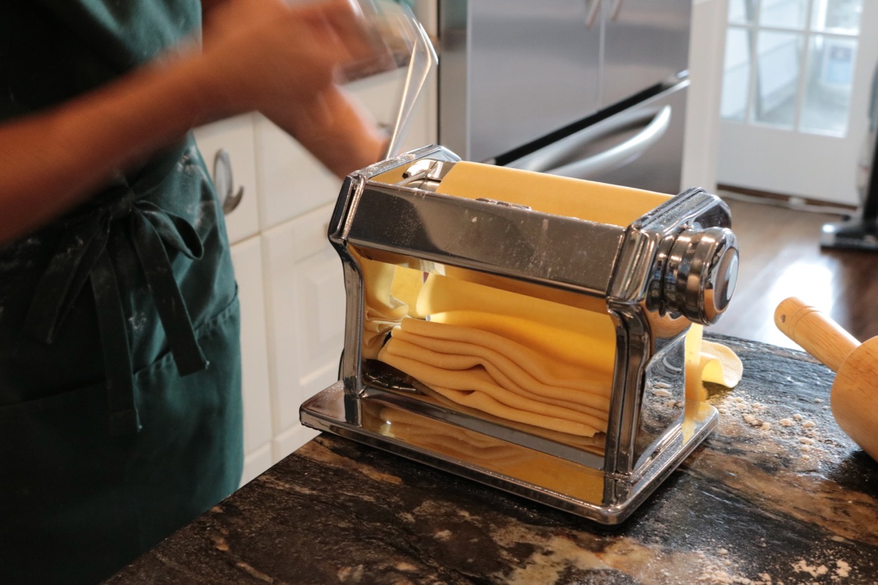 Need help putting an Amaco pasta machine back together? I took out