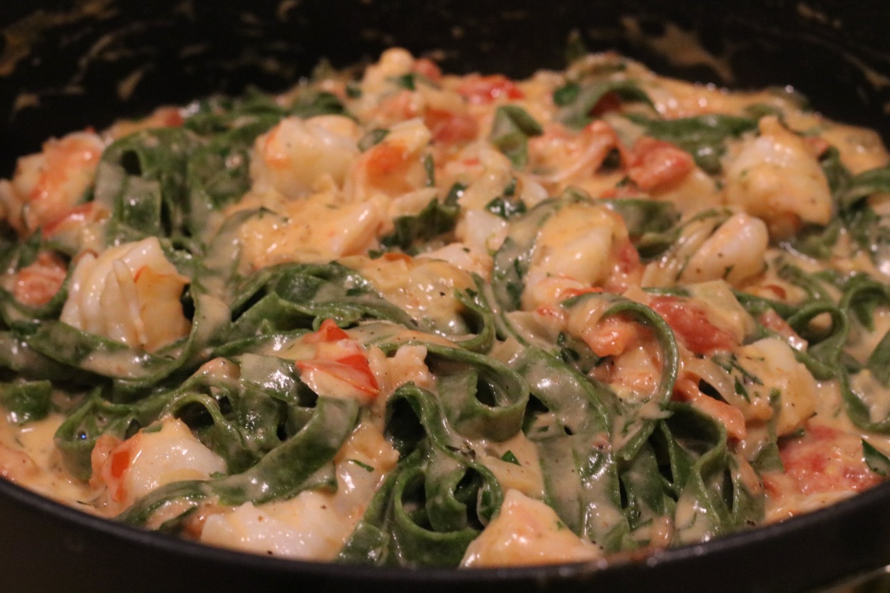 Spinach Fettuccini with shrimp