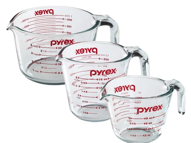 set of 3 glass pyrex measuring cups