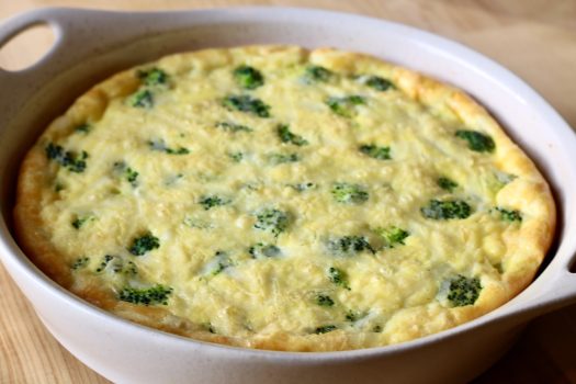 Baked crustless quiche with broccoli & cheese