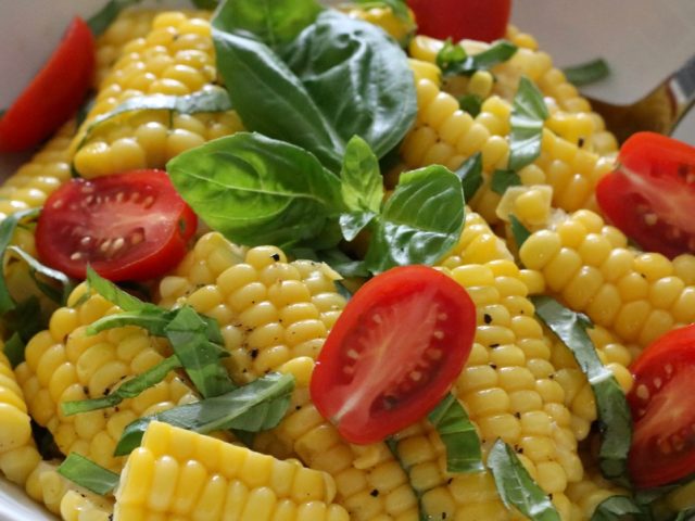 corn & basil salad